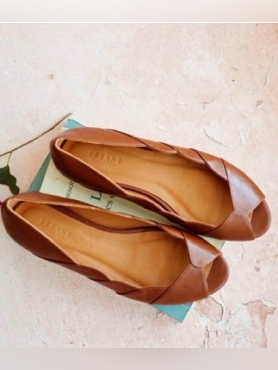 Sezane Shoes - La Maille Sezane Leather Scalloped Peep Toe Ballerinas in Camel Size 38 NEW✨
